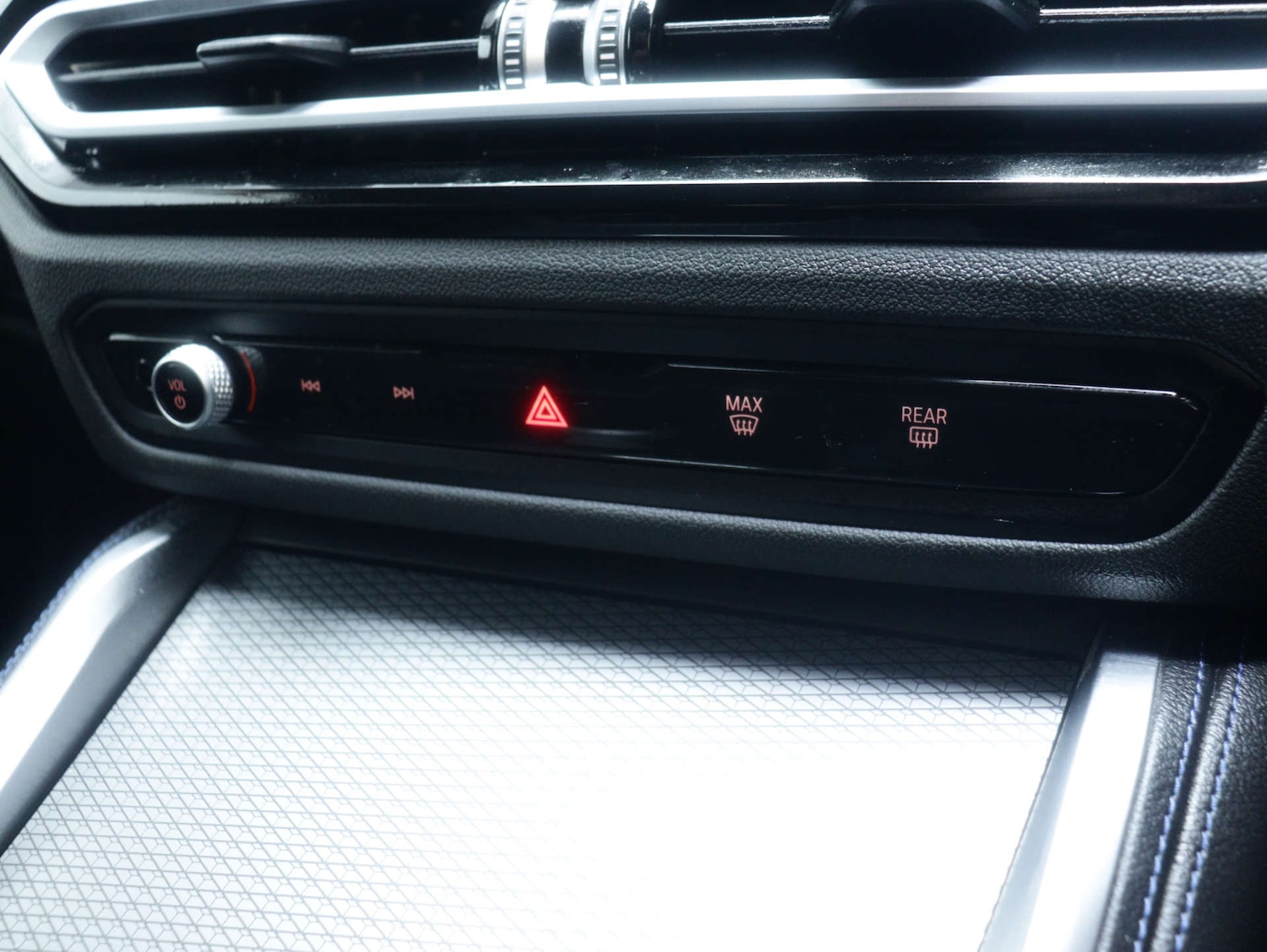 Used BMW i4 2022 for sale - 76393360: Photo 33