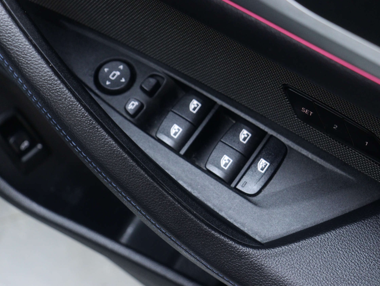 Used BMW i4 2022 for sale - 76393360: Photo 53