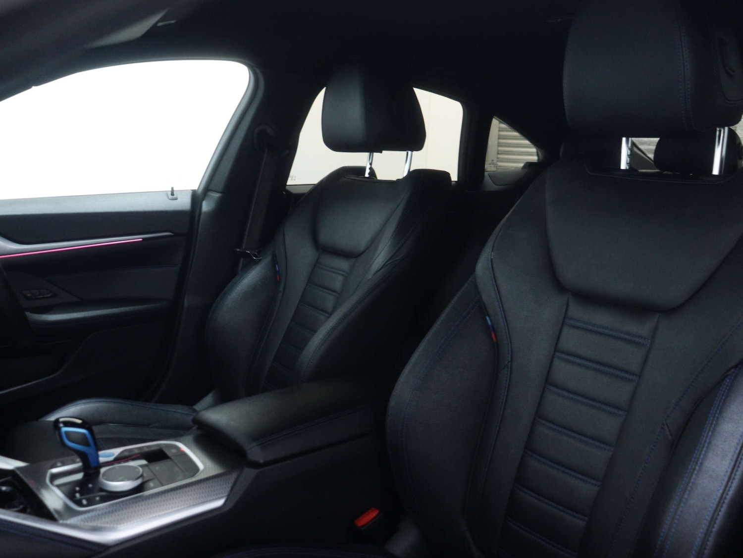 Used BMW i4 2022 for sale - 76393360: Photo 55