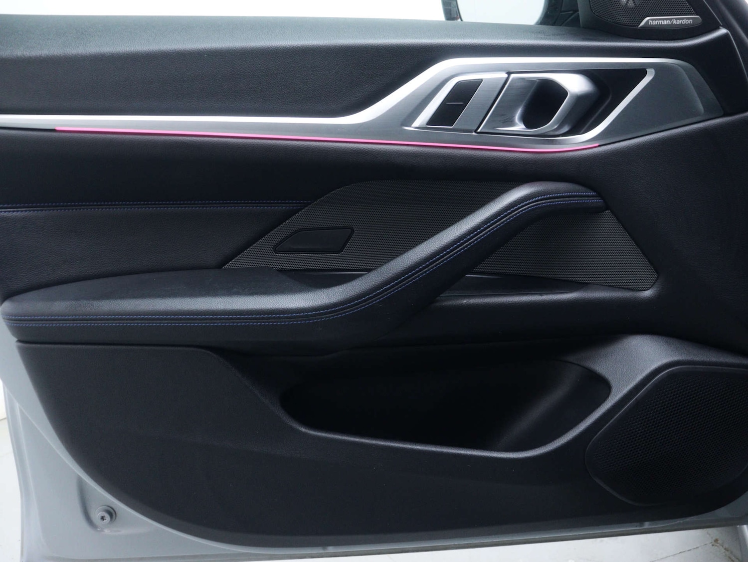 Used BMW i4 2022 for sale - 76393360: Photo 56