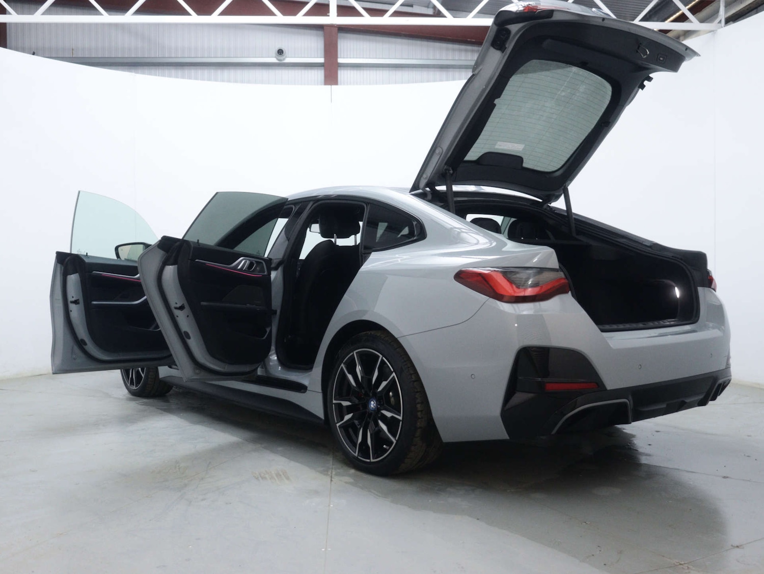 Used BMW i4 2022 for sale - 76393360: Photo 65