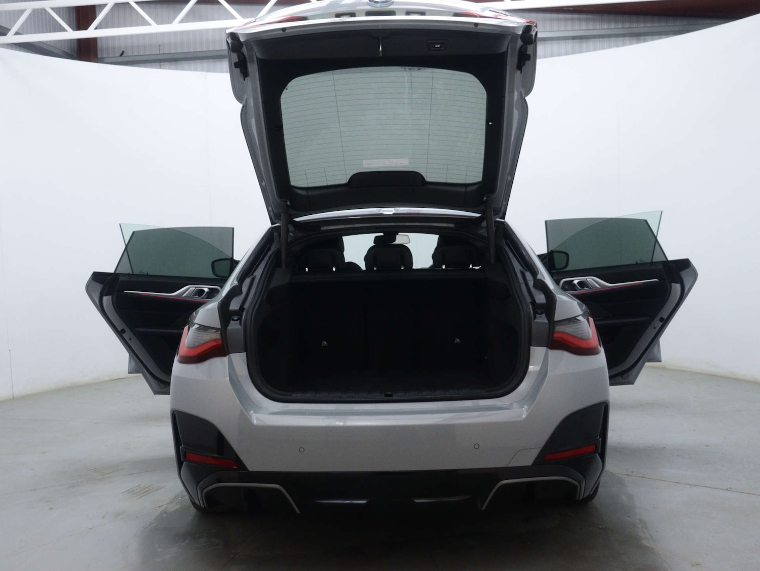 Used BMW i4 2022 for sale - 76393360: Photo 66