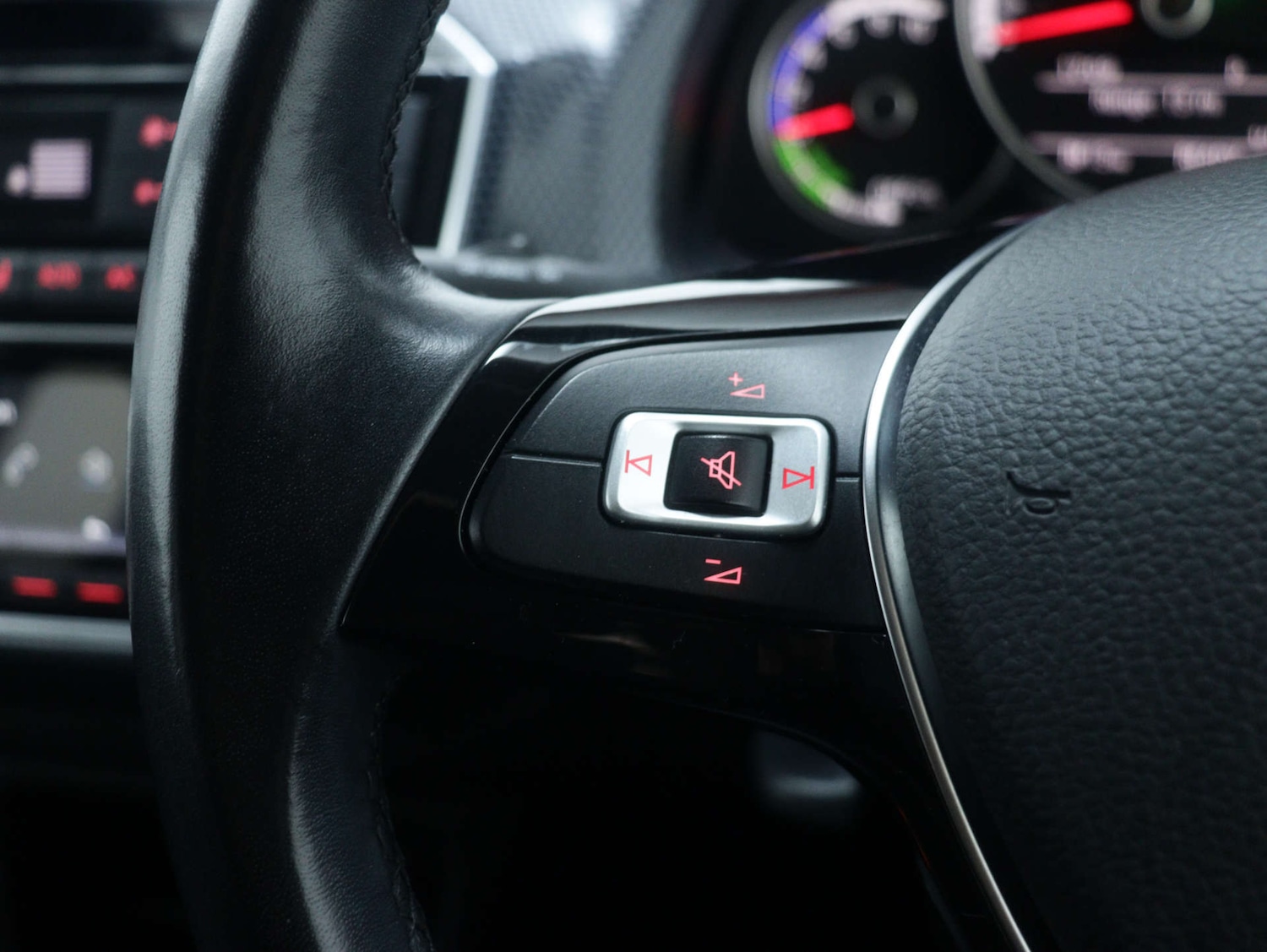 Used Volkswagen up! 2021 for sale - 76579685: Photo 30