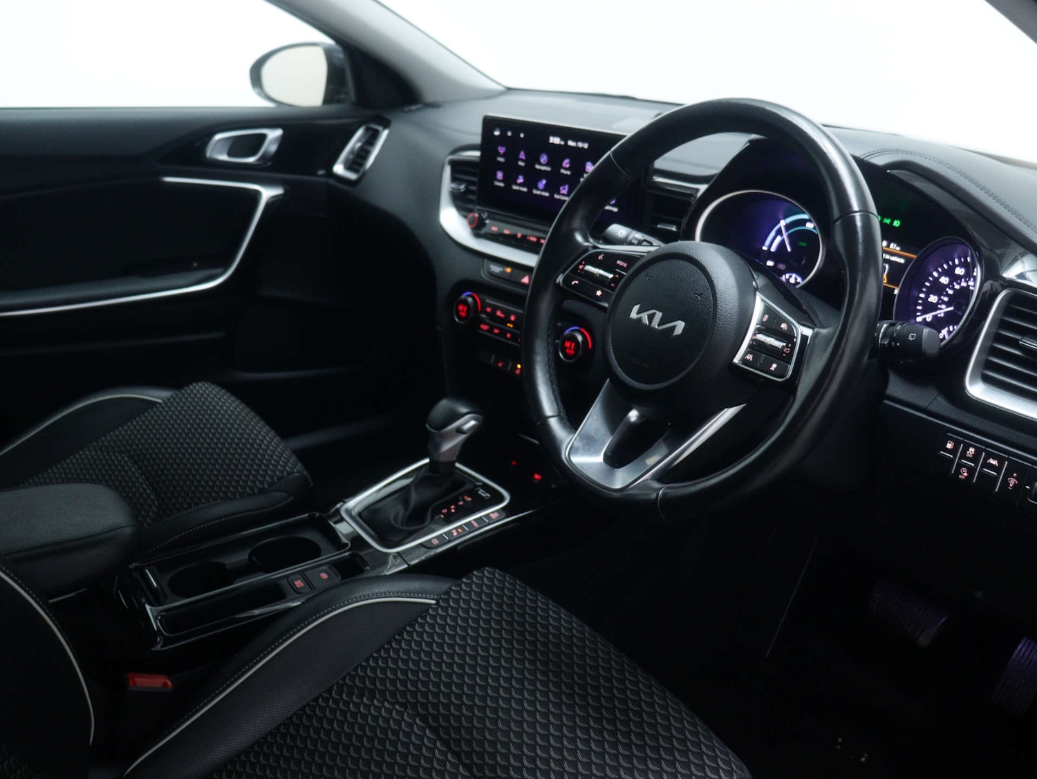 Used Kia XCeed 2024 for sale - 76829723: Photo 44