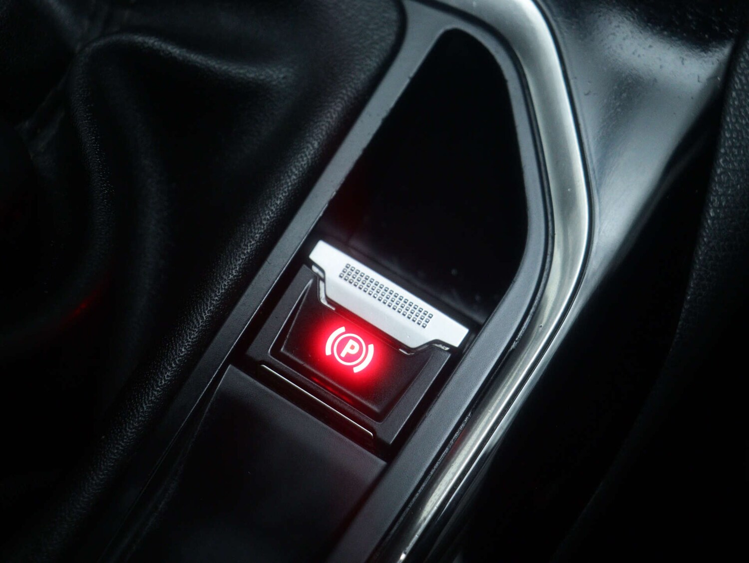 Used Peugeot 3008 2020 for sale - 77528075: Photo 29