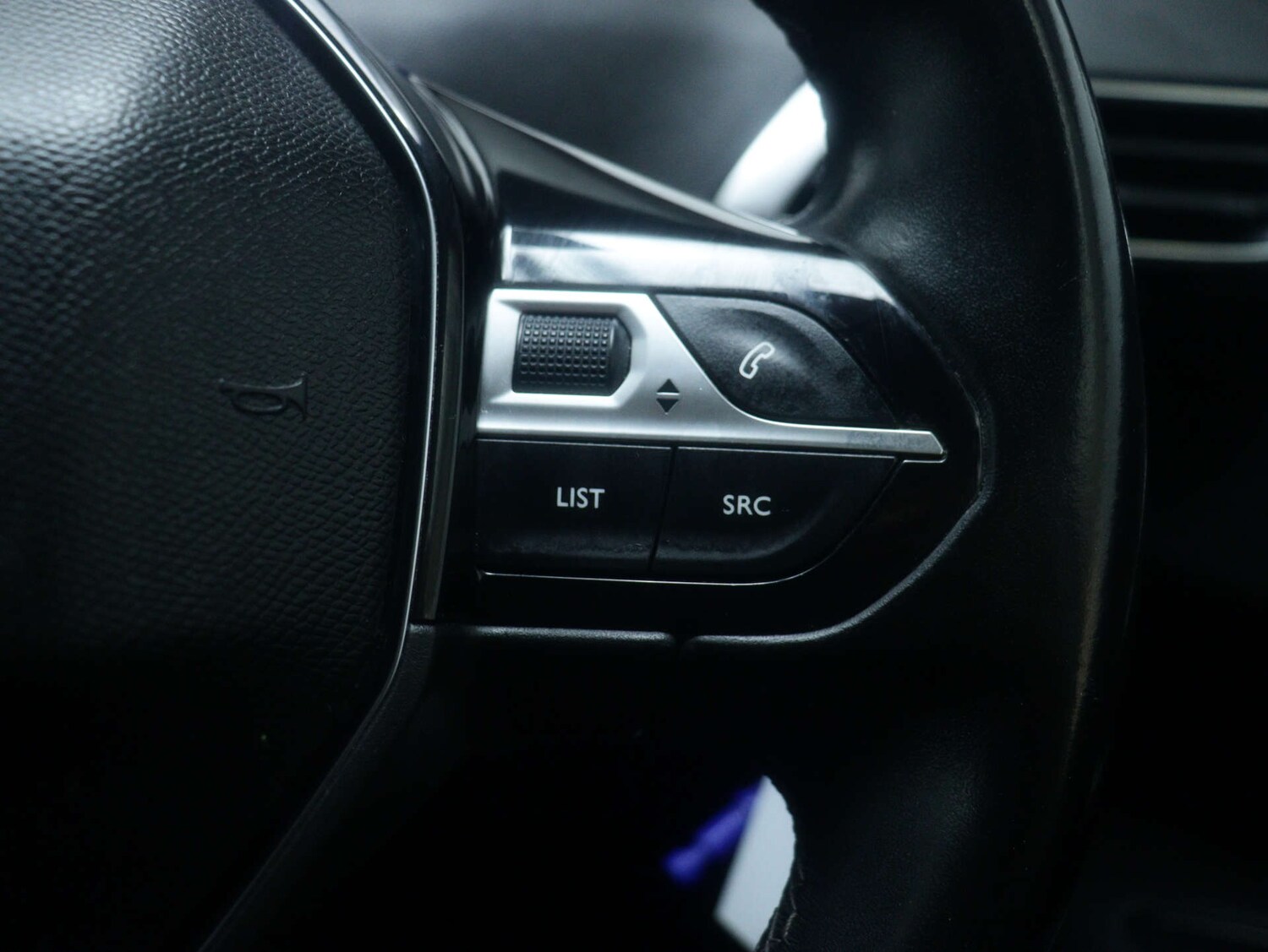 Used Peugeot 3008 2020 for sale - 77528075: Photo 32