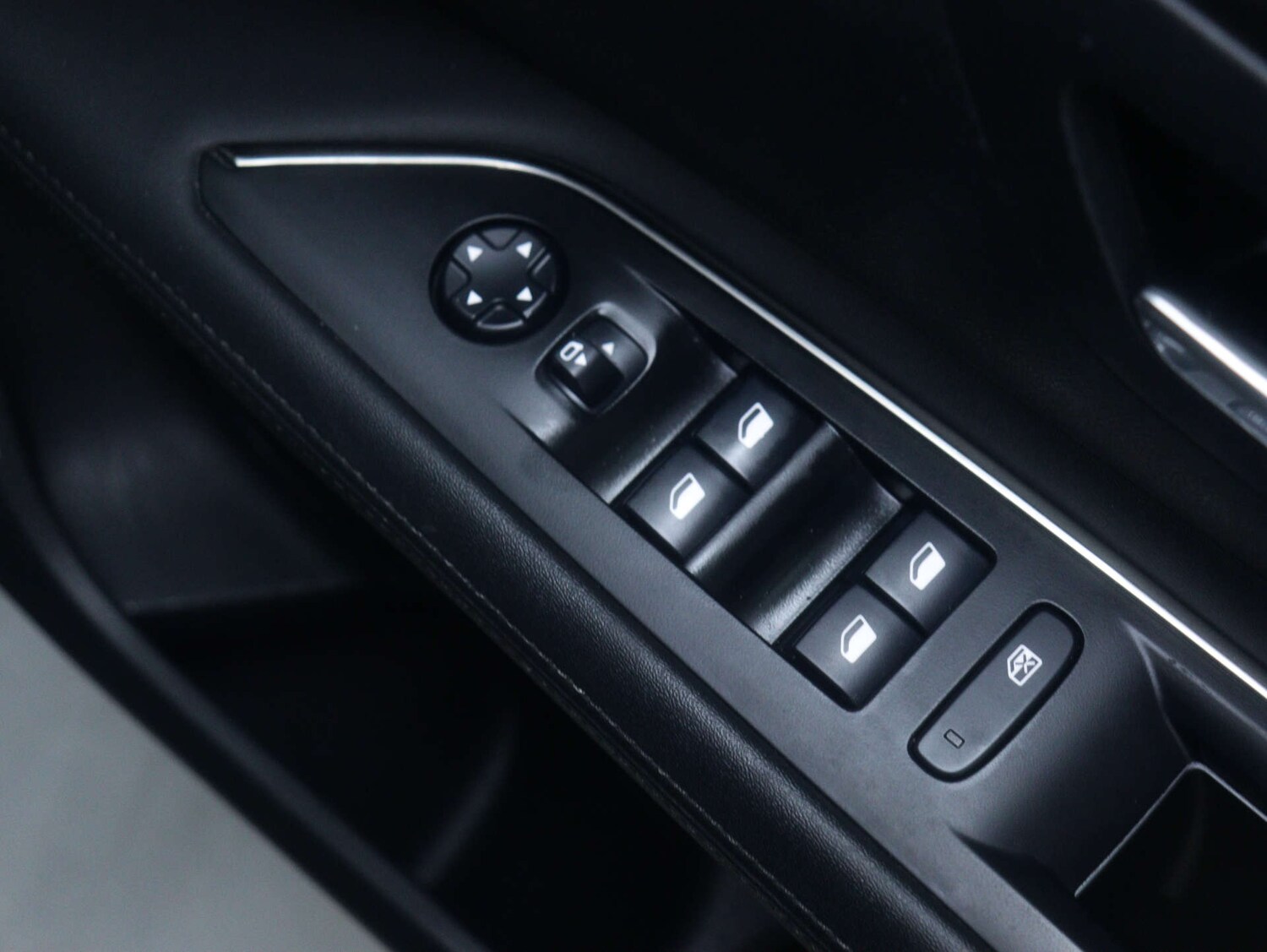 Used Peugeot 3008 2020 for sale - 77528075: Photo 34