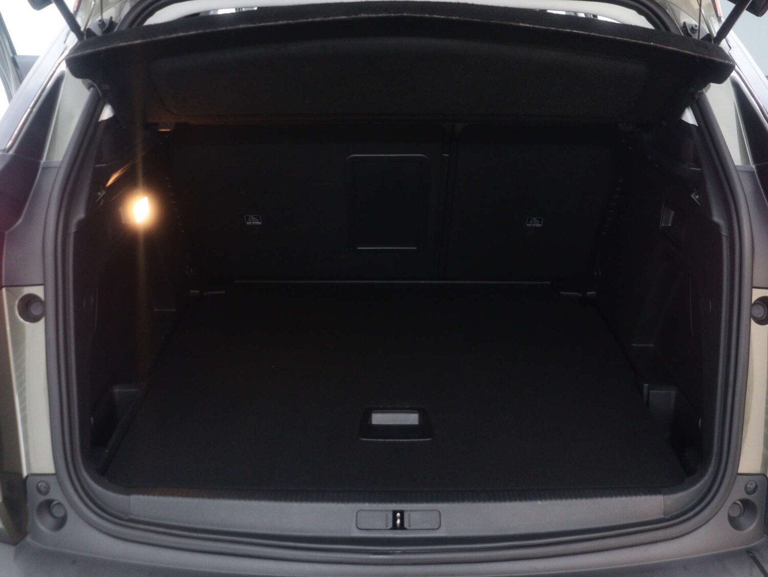 Used Peugeot 3008 2020 for sale - 77528075: Photo 44