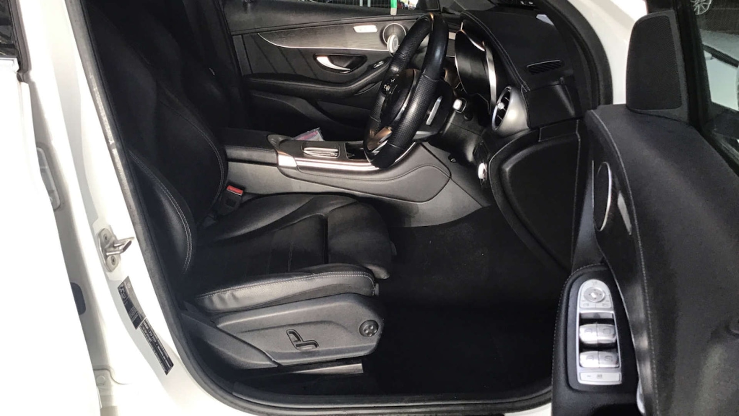 Used Mercedes-Benz GLC 2020 for sale - 76706751: Photo 12