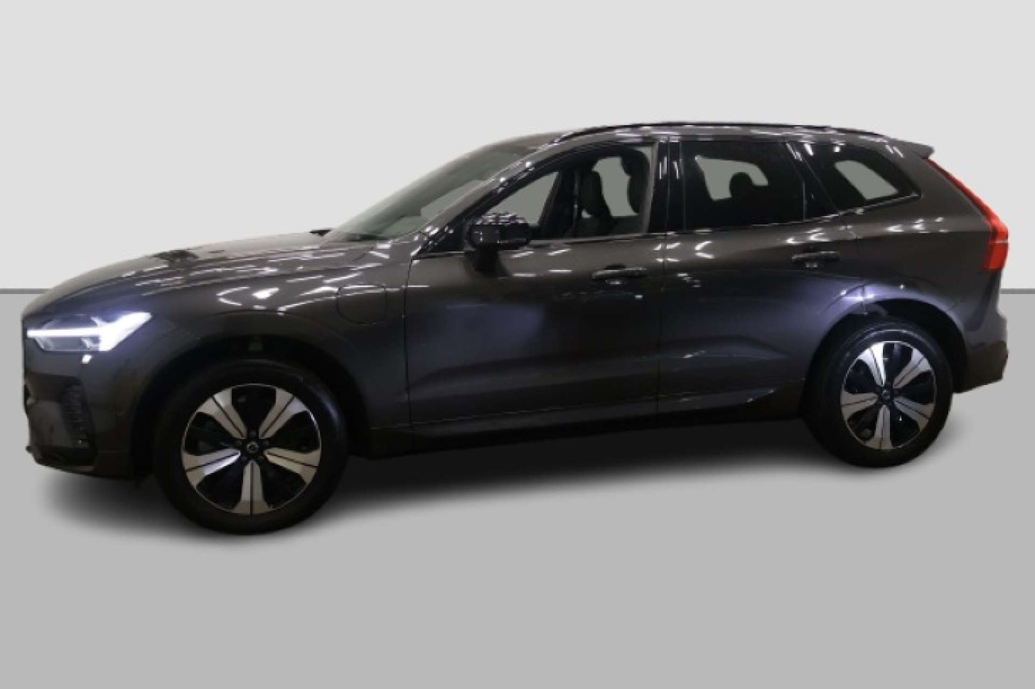 Used Volvo XC60 2023 for sale - 77328620: Photo 5