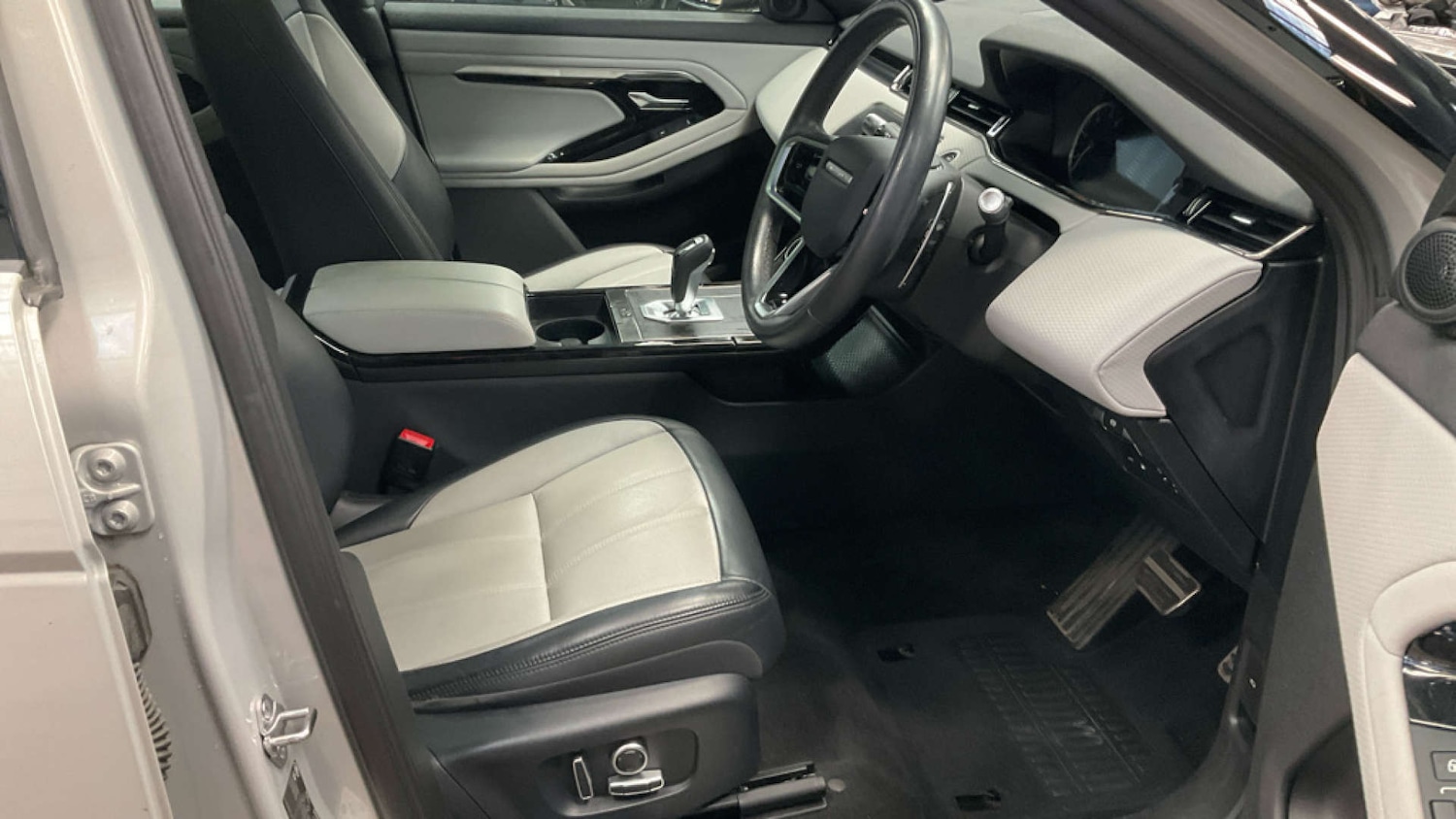 Used Land Rover Range Rover Evoque 2021 for sale - 76181538: Photo 11