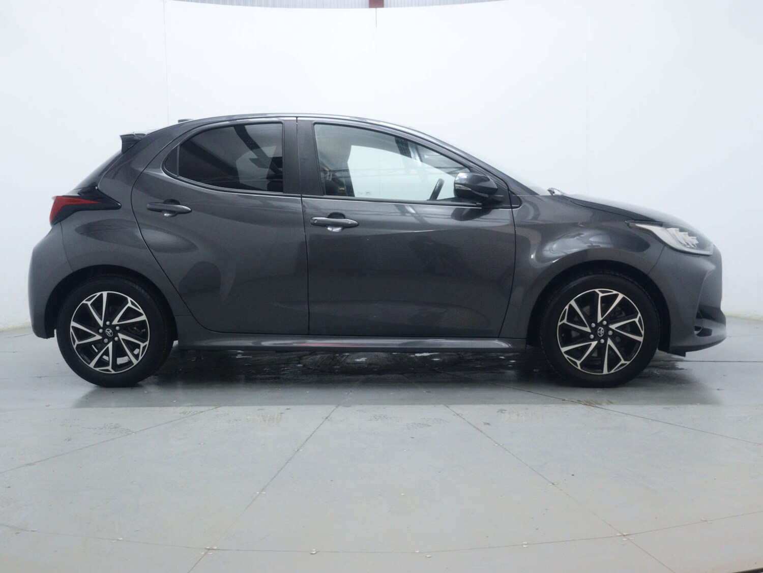 Used Toyota Yaris 2022 for sale - 77364232: Photo 12