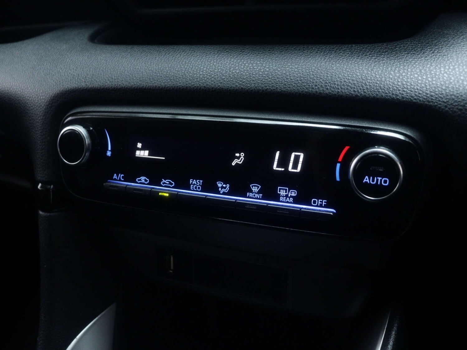 Used Toyota Yaris 2022 for sale - 77364232: Photo 30