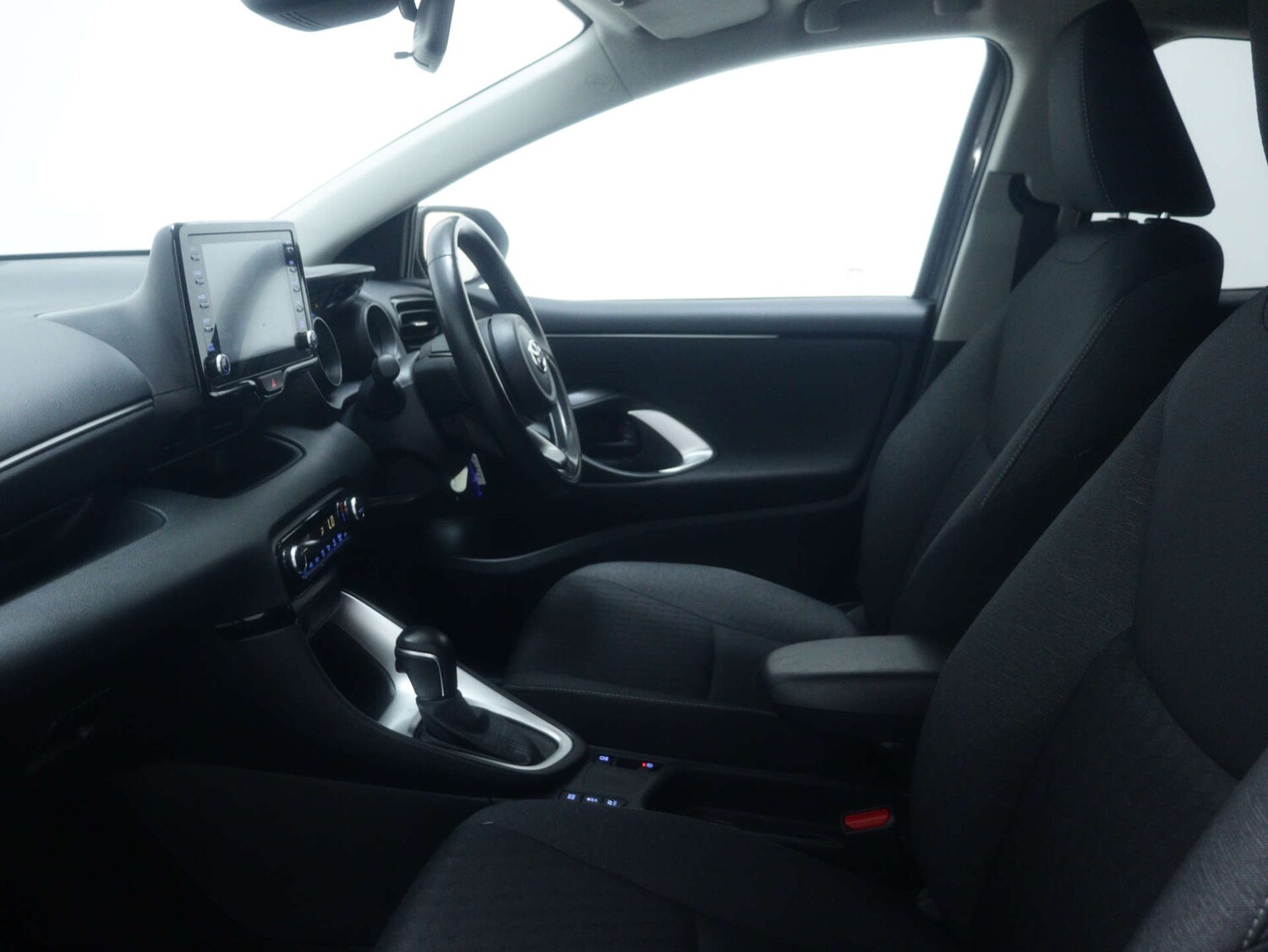 Used Toyota Yaris 2022 for sale - 77364232: Photo 44