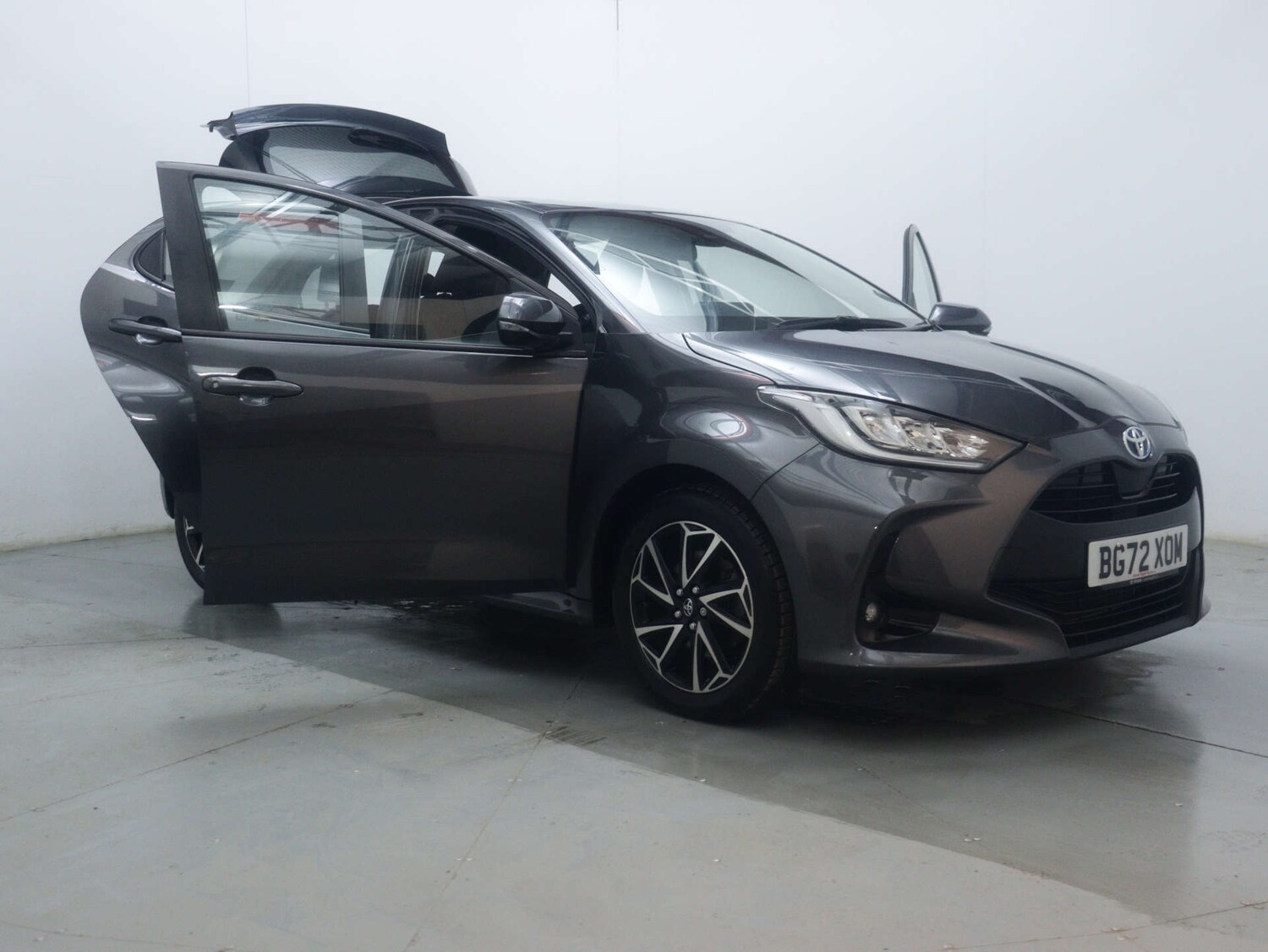 Used Toyota Yaris 2022 for sale - 77364232: Photo 50