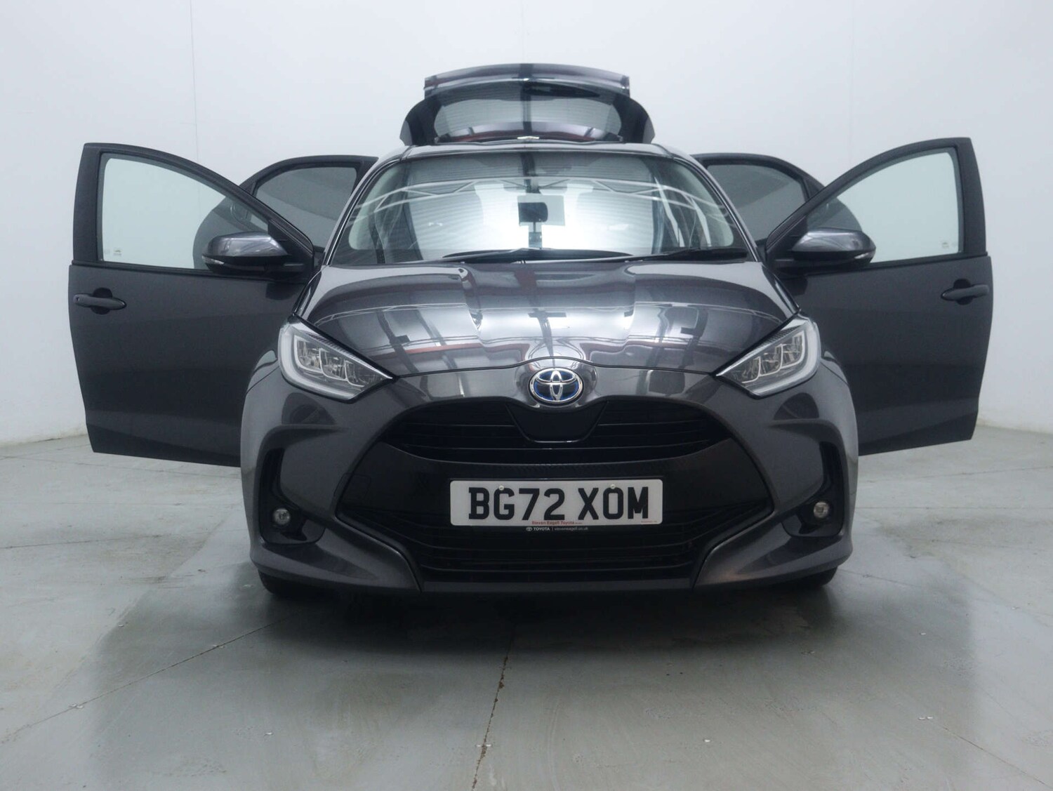 Used Toyota Yaris 2022 for sale - 77364232: Photo 51