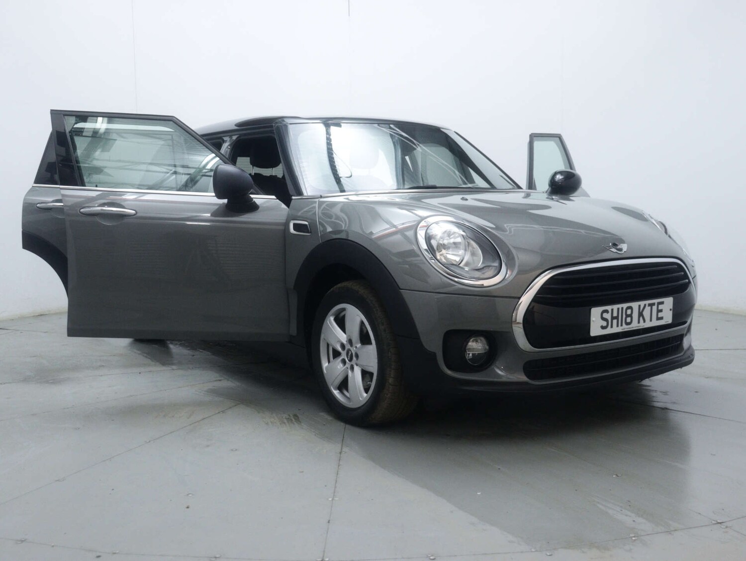 Used MINI Clubman 2018 for sale - 76894402: Photo 47