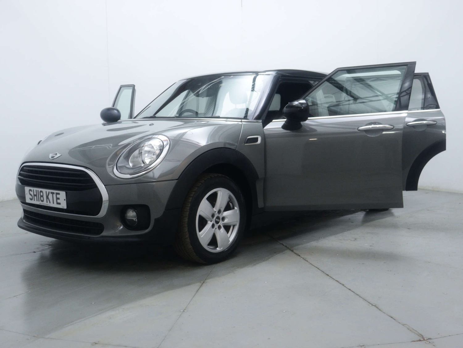 Used MINI Clubman 2018 for sale - 76894402: Photo 49