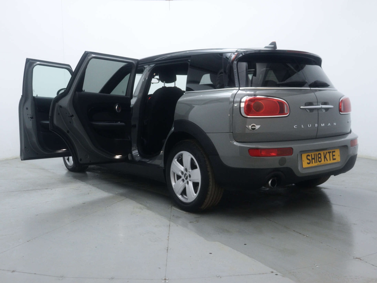 Used MINI Clubman 2018 for sale - 76894402: Photo 51