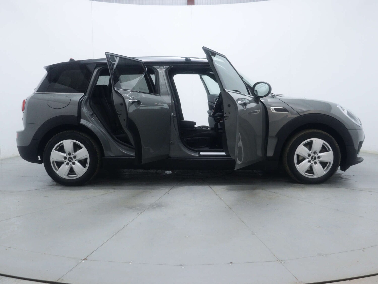 Used MINI Clubman 2018 for sale - 76894402: Photo 54