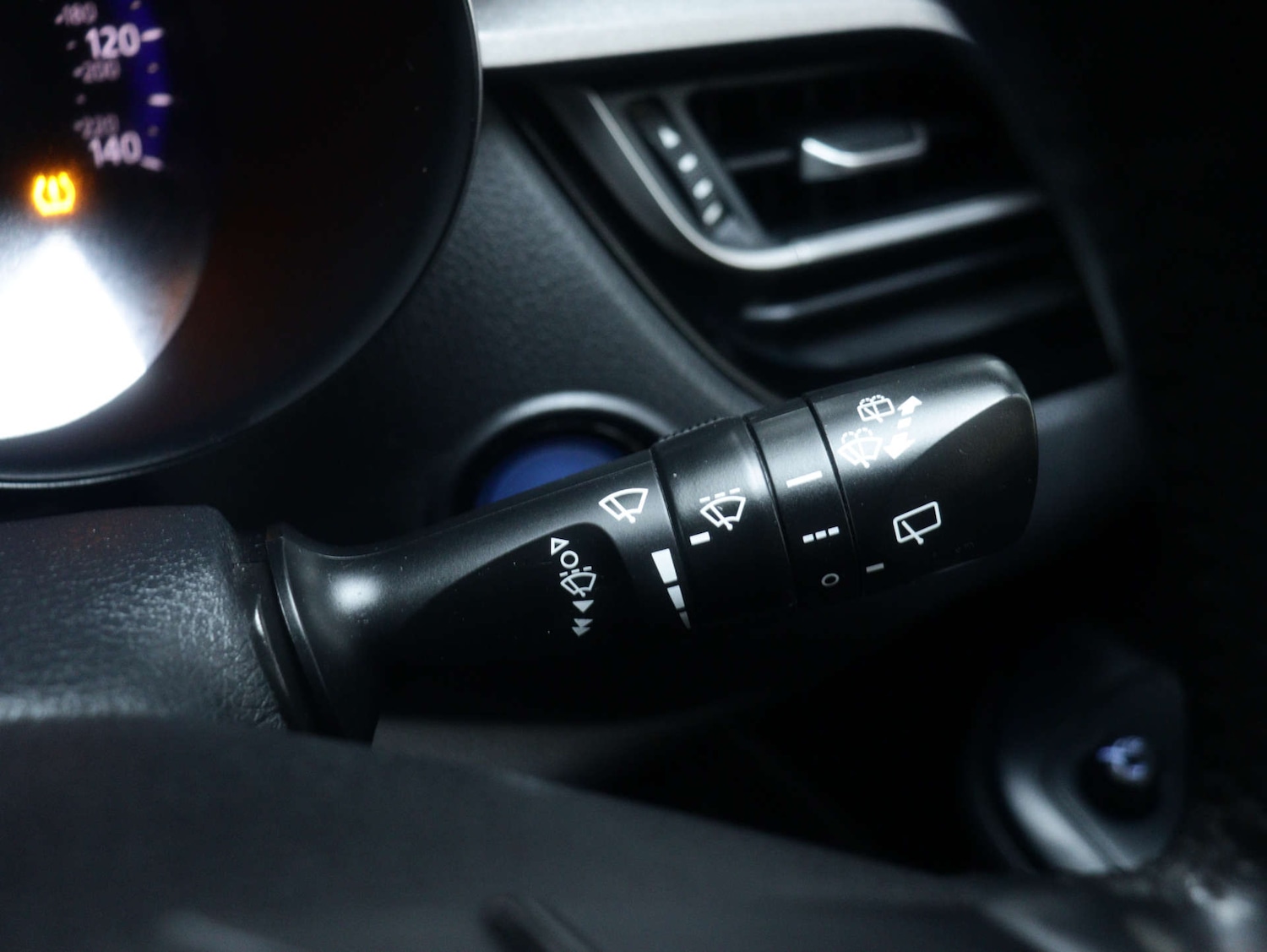 Used Toyota C-HR 2022 for sale - 76894416: Photo 34