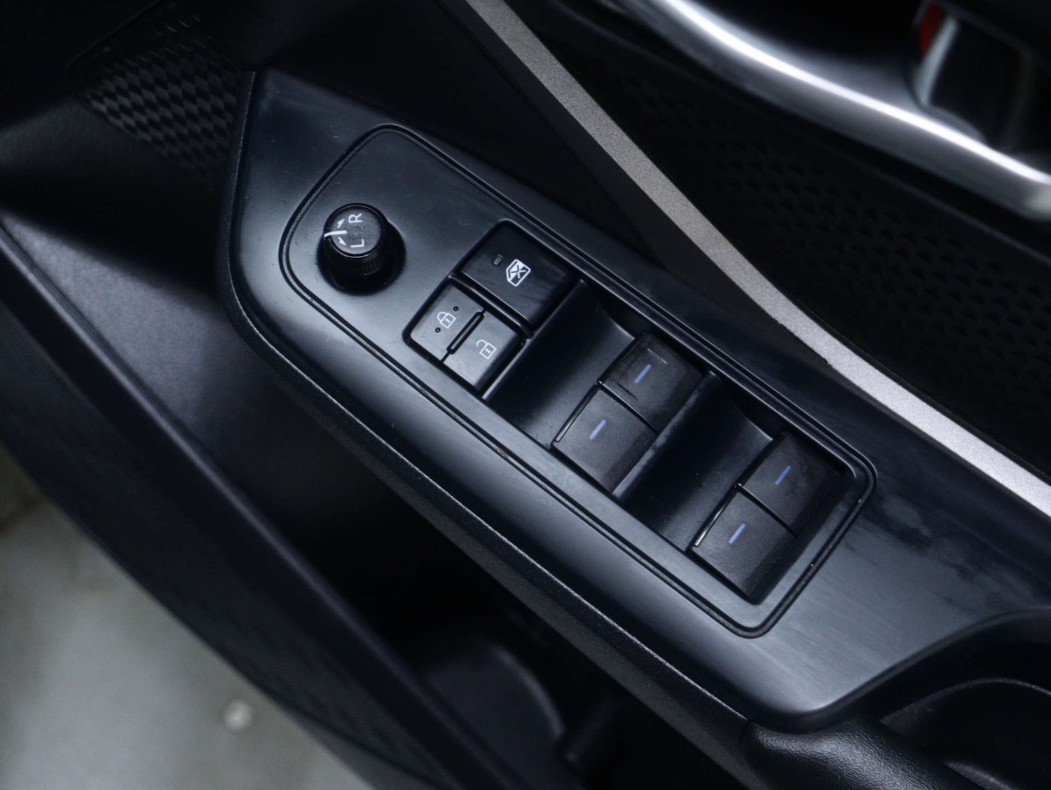 Used Toyota C-HR 2022 for sale - 76894416: Photo 35