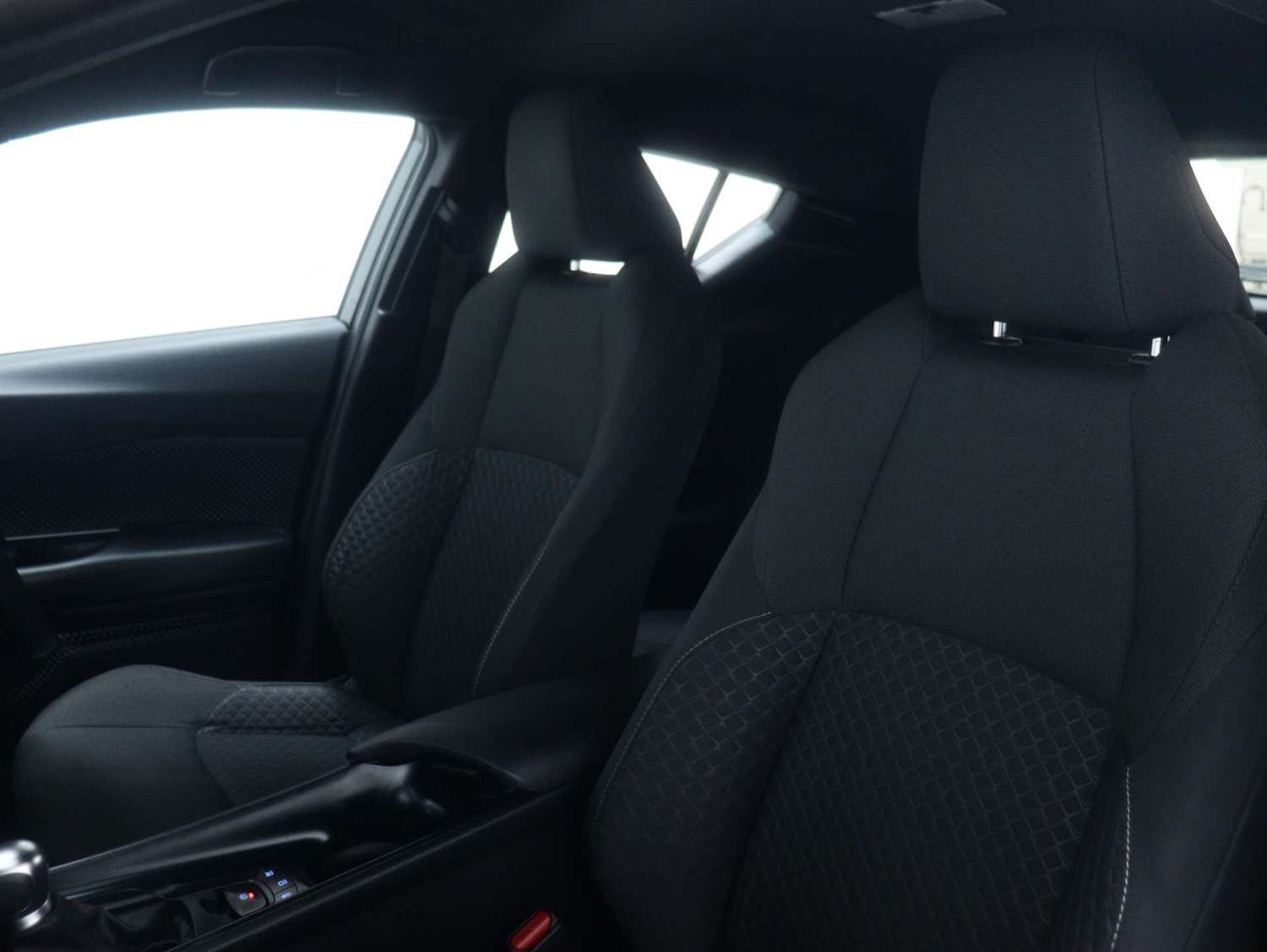 Used Toyota C-HR 2022 for sale - 76894416: Photo 40