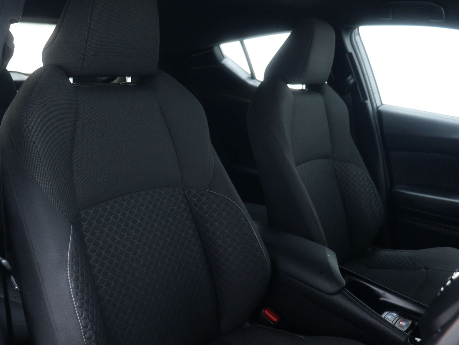 Used Toyota C-HR 2022 for sale - 76894416: Photo 41