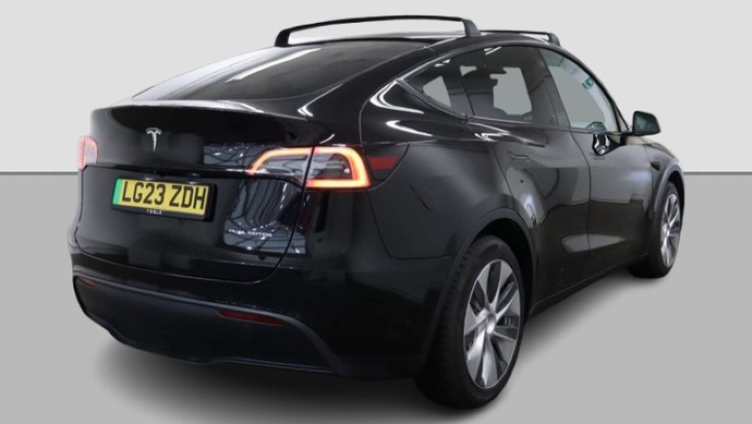 Used Tesla Model Y 2023 for sale - 77963197: Photo 8