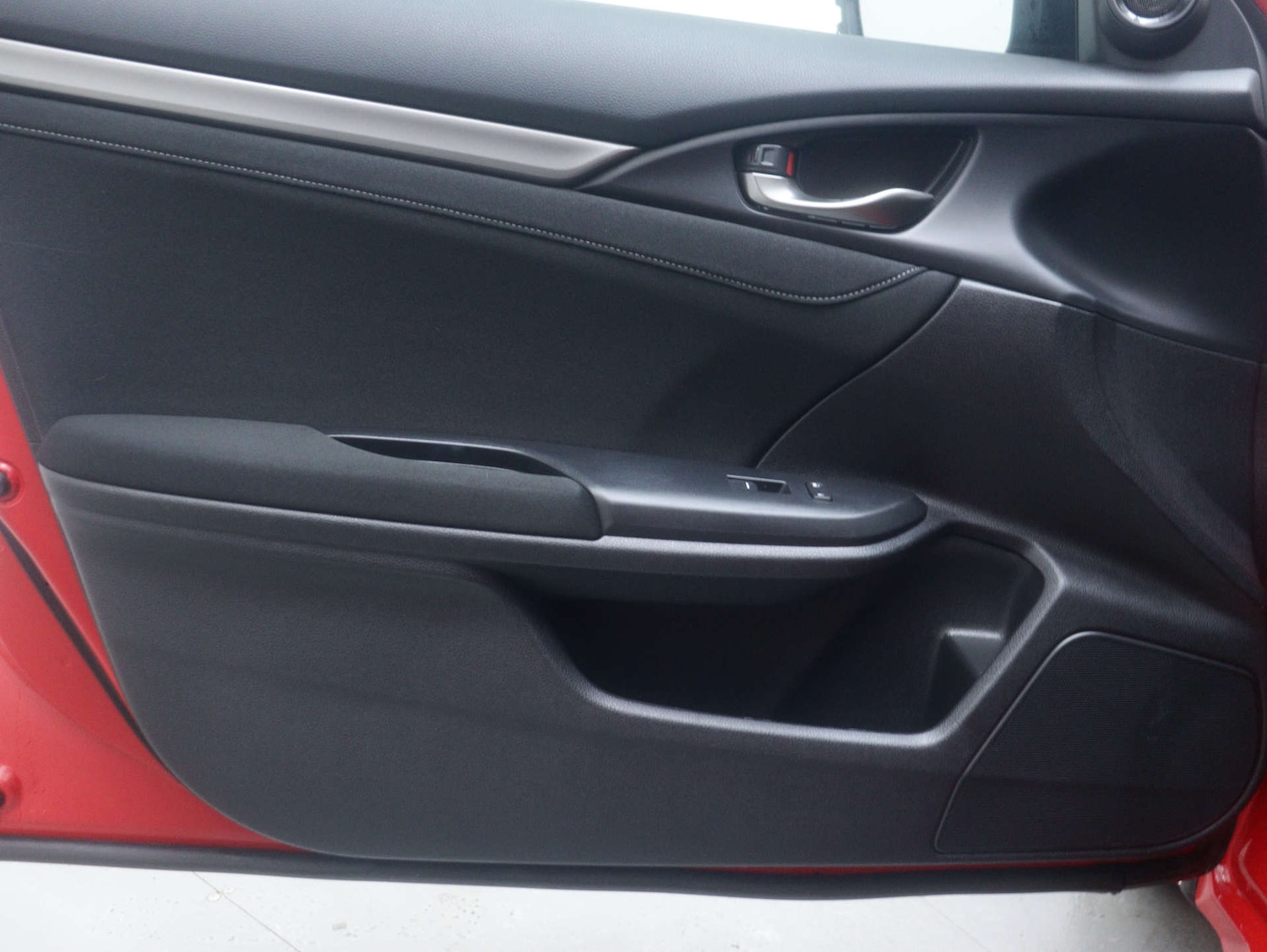 Used Honda Civic 2018 for sale - 77529408: Photo 47