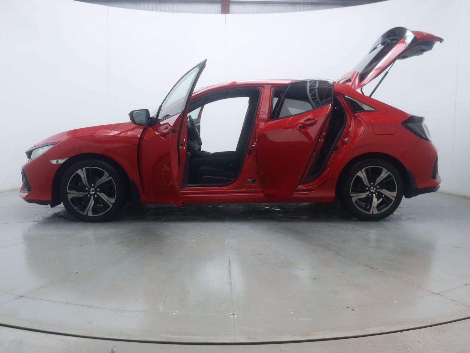 Used Honda Civic 2018 for sale - 77529408: Photo 54