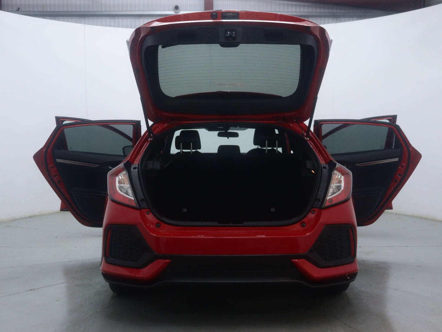 Used Honda Civic 2018 for sale - 77529408: Photo 56