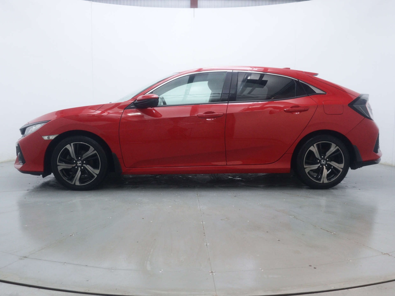 Used Honda Civic 2018 for sale - 77529408: Photo 8