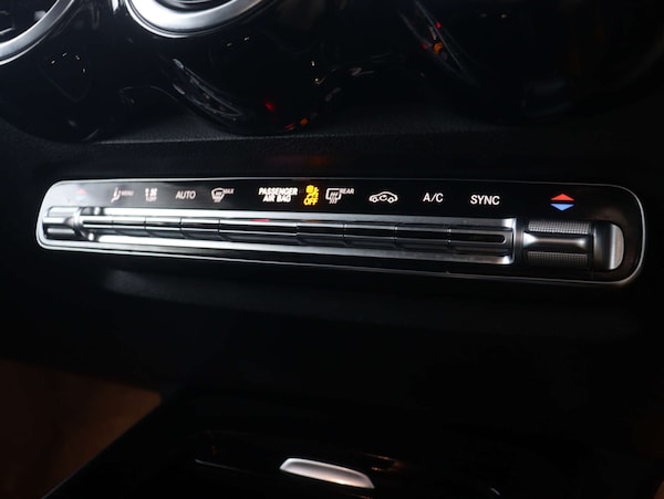 Used Mercedes-Benz GLB 2021 for sale - 75638762: Photo 28