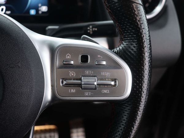 Used Mercedes-Benz GLB 2021 for sale - 75638762: Photo 35