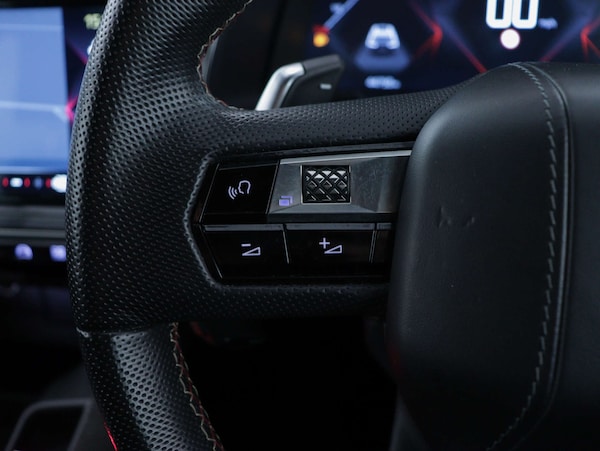 Used DS Automobiles DS 7 Crossback 2022 for sale - 73865671: Photo 28