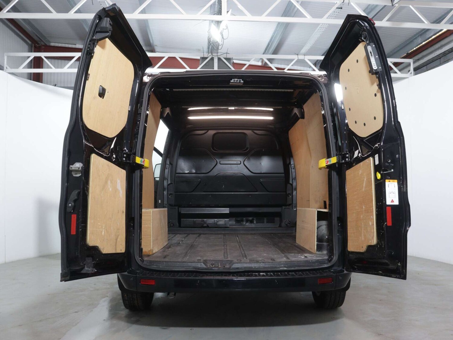 Used Ford Transit Custom 2023 for sale - 77236292: Photo 55