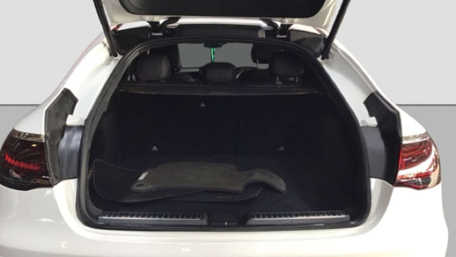 Used Mercedes-Benz GLC 2020 for sale - 76894437: Photo 11