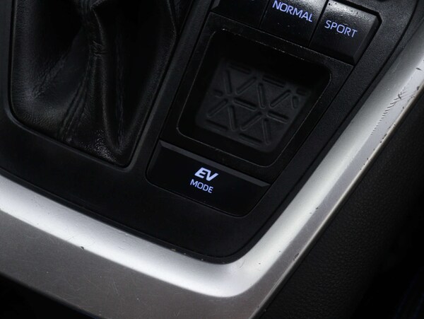 Used Toyota RAV4 2021 for sale - 75178542: Photo 28