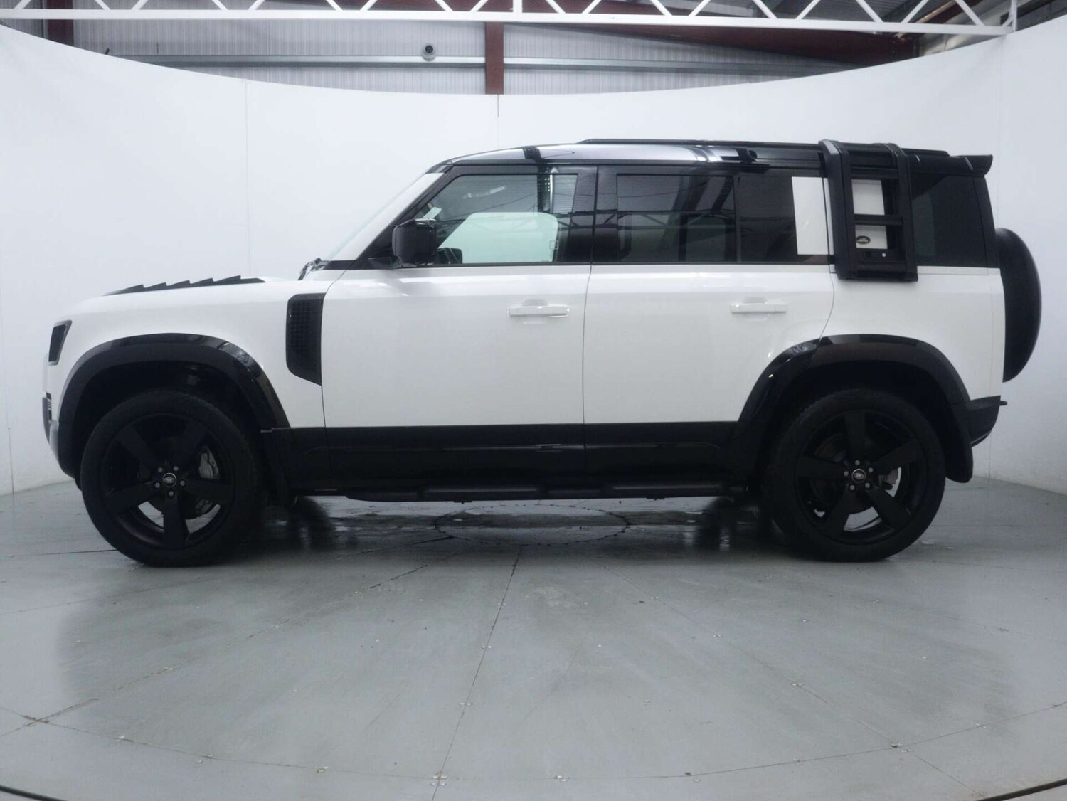 Used Land Rover Defender 2024 for sale - 77339225: Photo 12