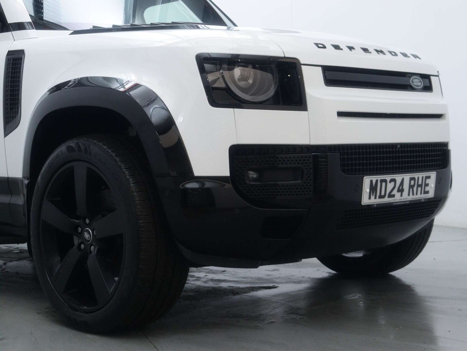 Used Land Rover Defender 2024 for sale - 77339225: Photo 13