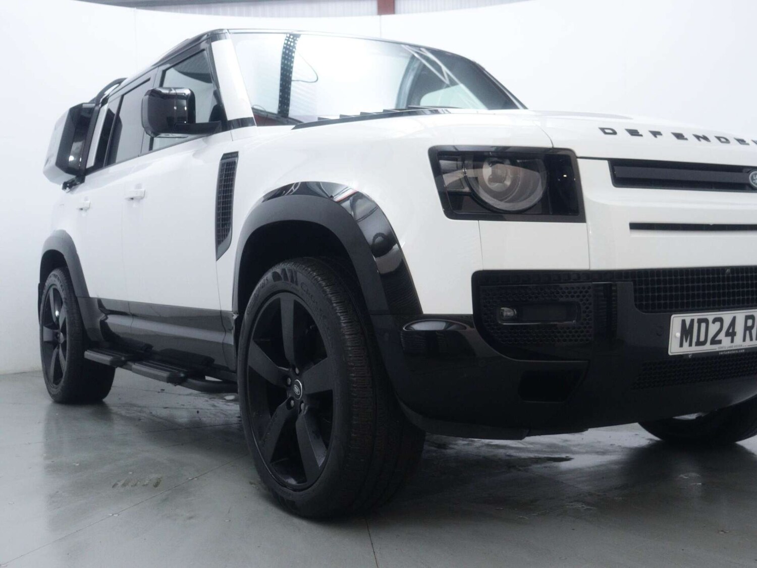 Used Land Rover Defender 2024 for sale - 77339225: Photo 16