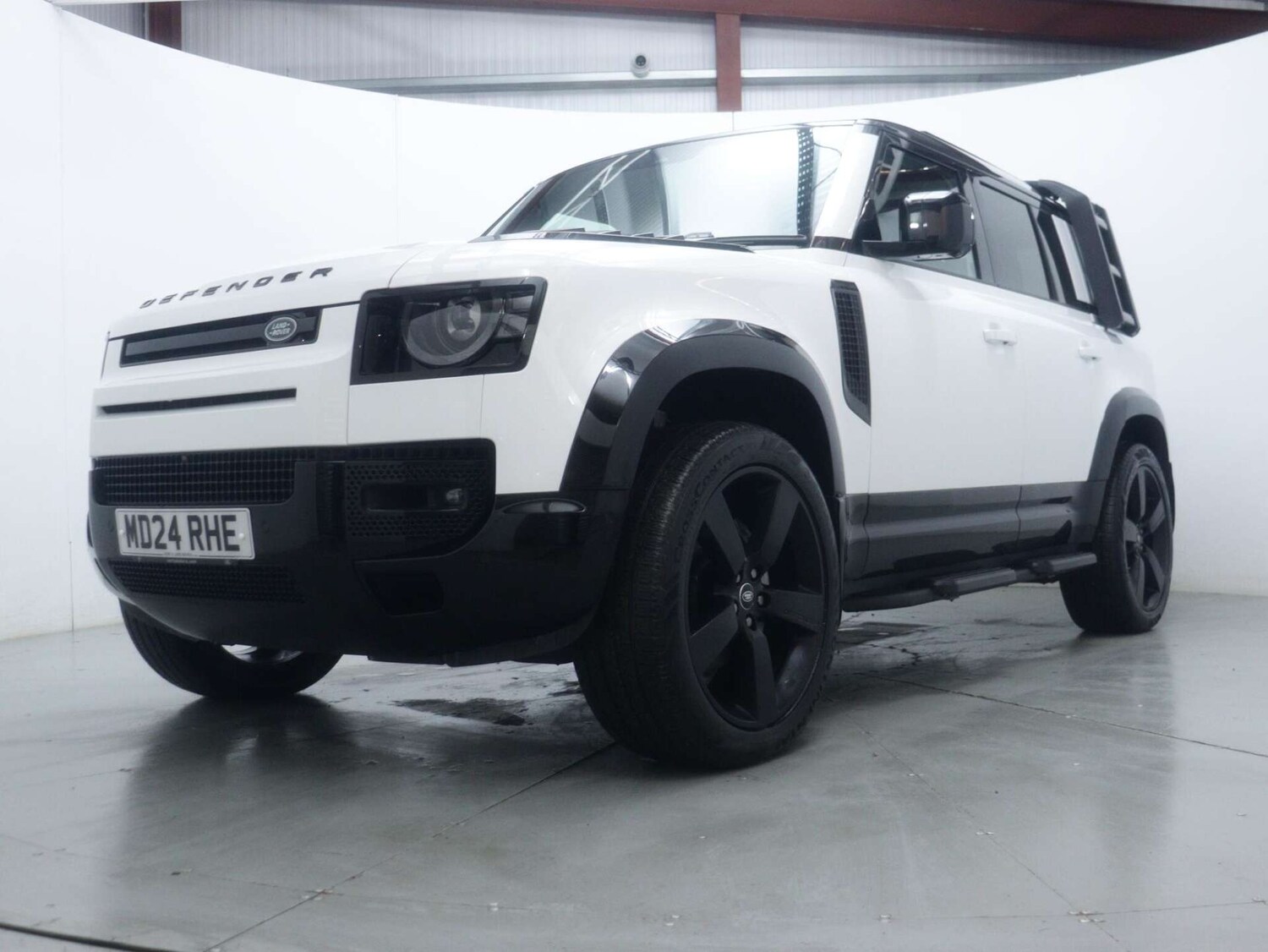 Used Land Rover Defender 2024 for sale - 77339225: Photo 17