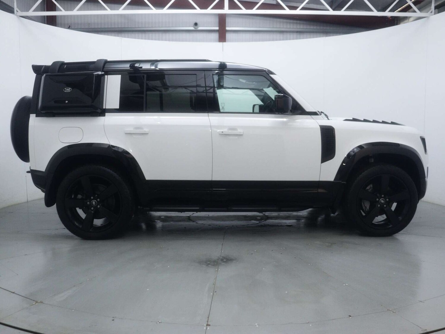 Used Land Rover Defender 2024 for sale - 77339225: Photo 19