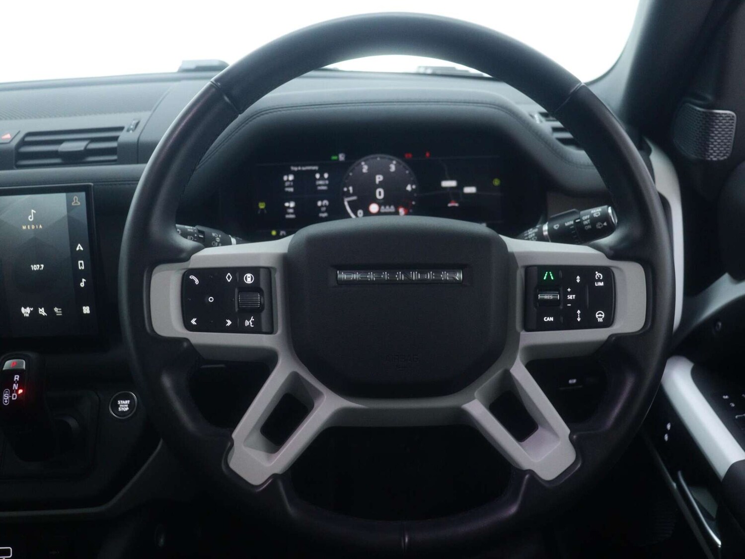 Used Land Rover Defender 2024 for sale - 77339225: Photo 28