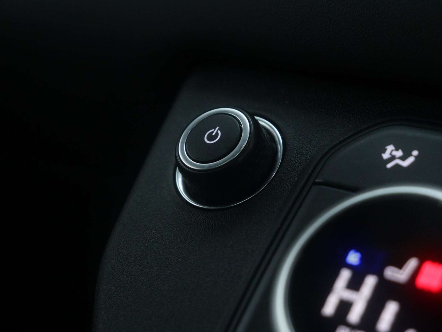 Used Land Rover Defender 2024 for sale - 77339225: Photo 46