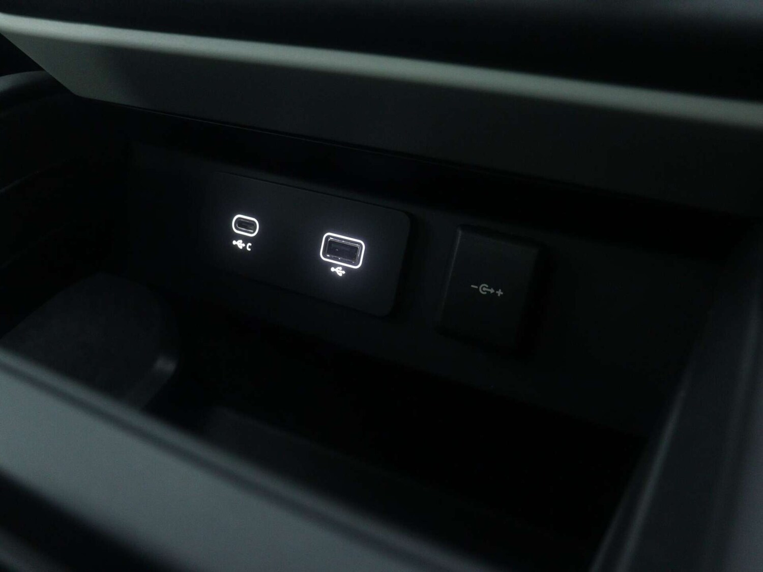 Used Land Rover Defender 2024 for sale - 77339225: Photo 47