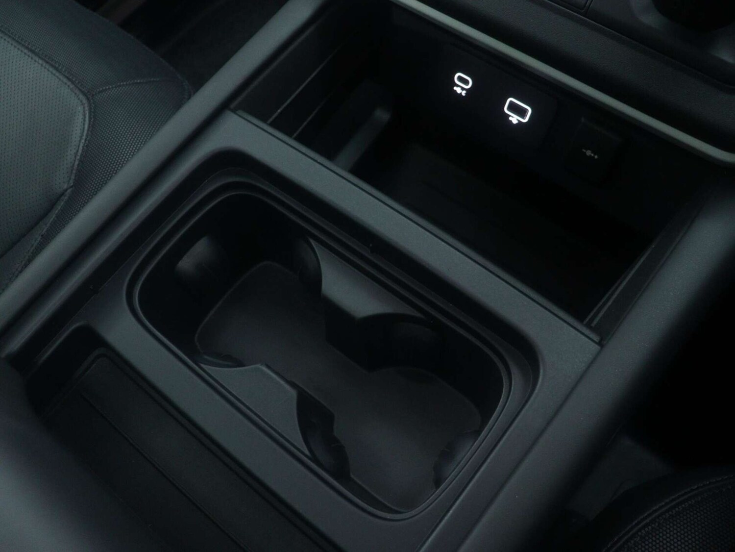 Used Land Rover Defender 2024 for sale - 77339225: Photo 50