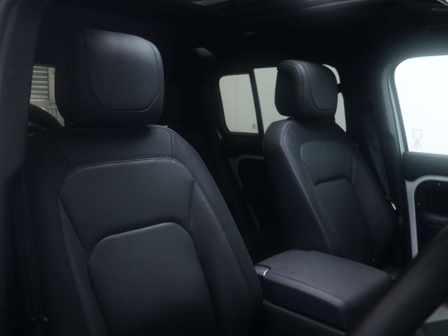 Used Land Rover Defender 2024 for sale - 77339225: Photo 65