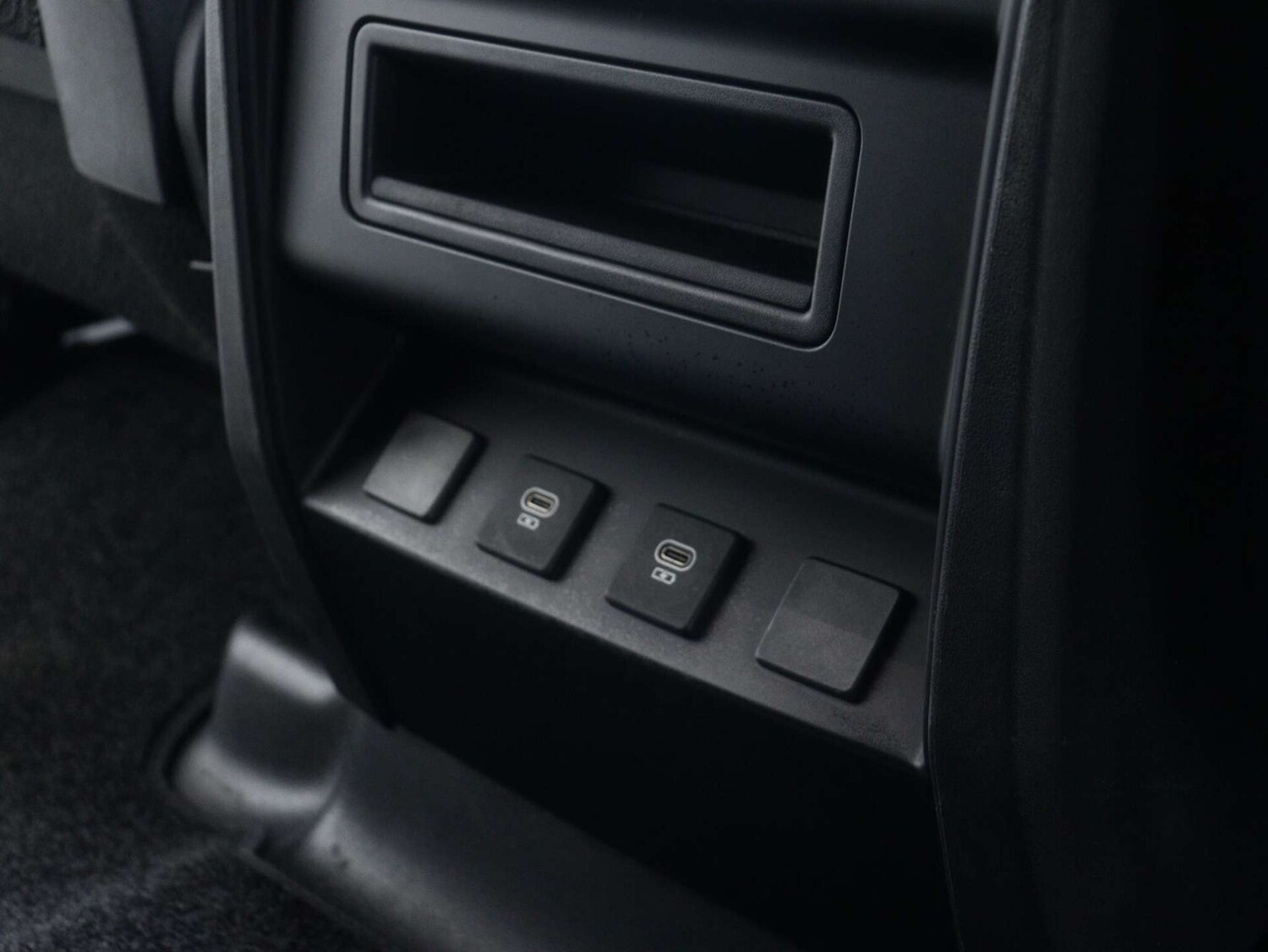 Used Land Rover Defender 2024 for sale - 77339225: Photo 74